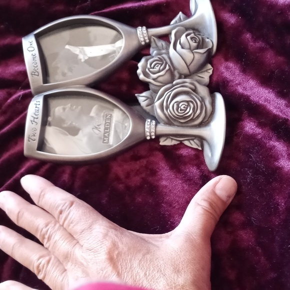 Metalic Frame - Picture 1 of 10